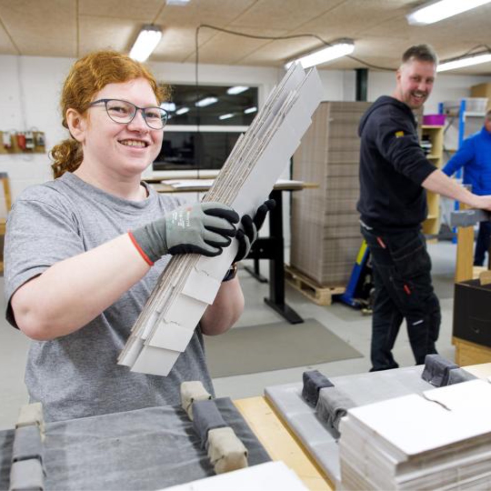 Fleksjobbere fylder slik i 80.000 julekalendere